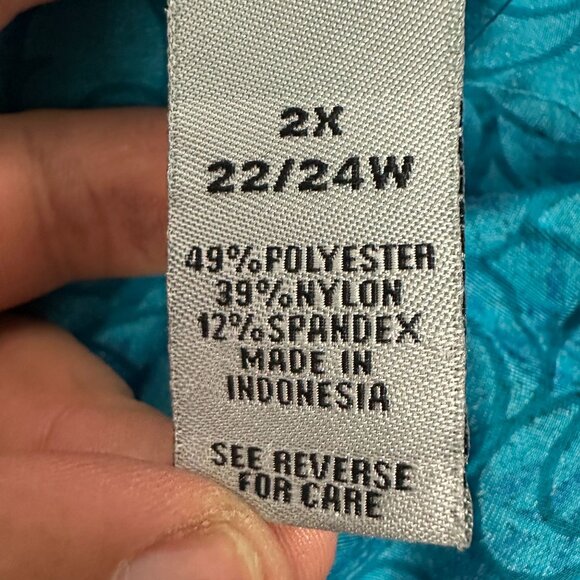 Catherines Womens 2X Tunic Top 22/24W Floral Blue/Black Stretch Velvet Soft Knit - Picture 4 of 10